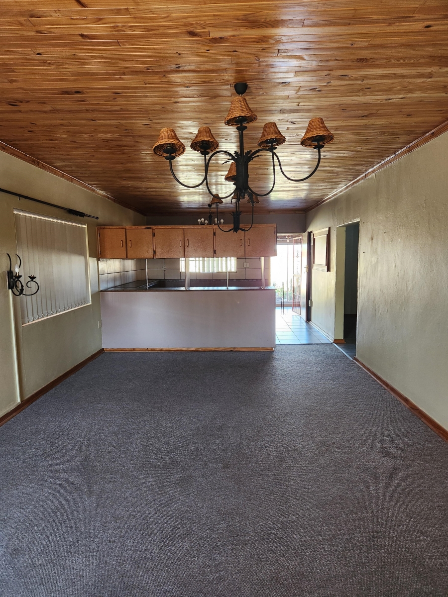 7 Bedroom Property for Sale in Hennenman Free State